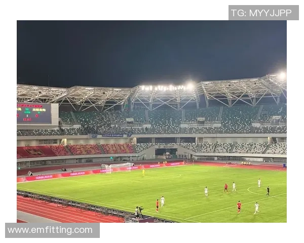 足球明星进球后激情舞蹈瞬间高清回顾展现球场魅力与热情